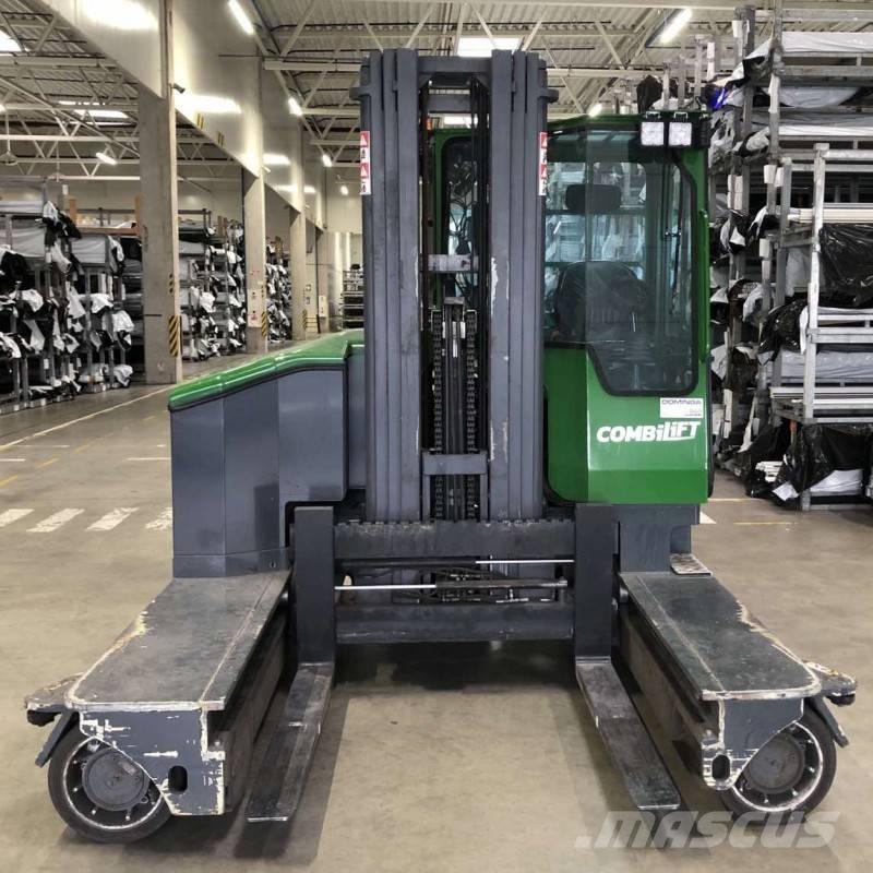 Combilift C 4000 ET Tolóoszlopos négyutas targonca