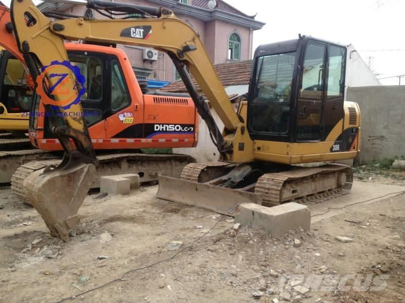 CAT 306 Mini kotrók < 7t