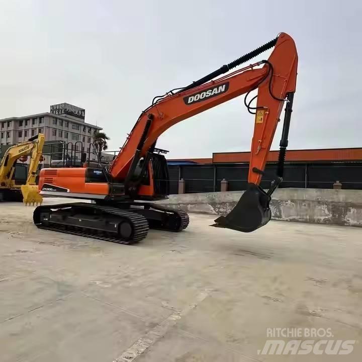 Doosan DX300LC Lánctalpas kotrók