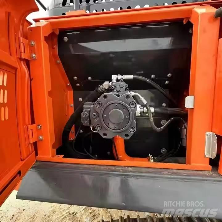 Doosan DX300LC Lánctalpas kotrók