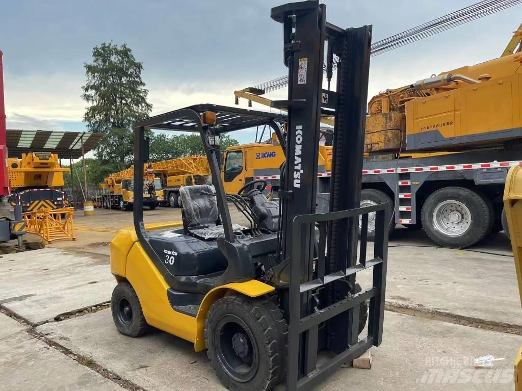 Komatsu FD 30 T-14 Dízel targoncák