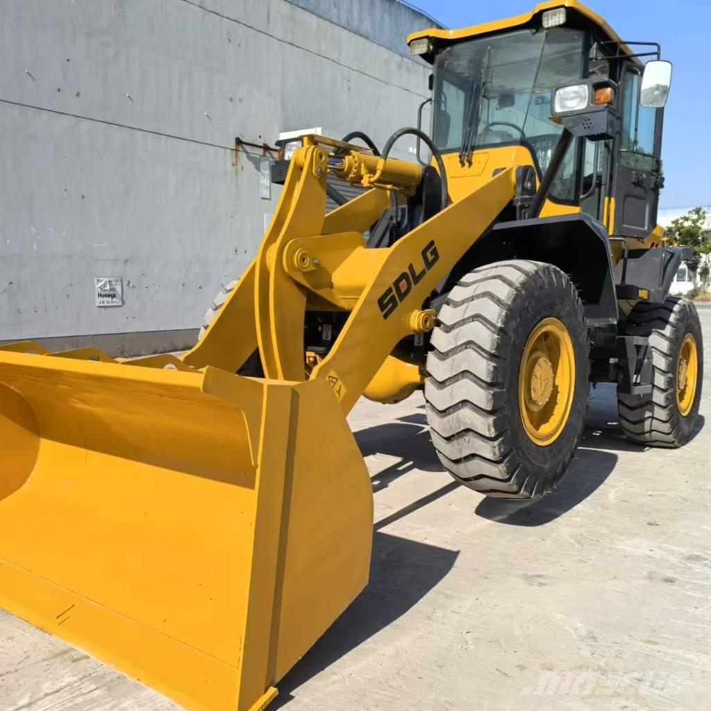SDLG LG 936 L Gumikerekes homlokrakodók