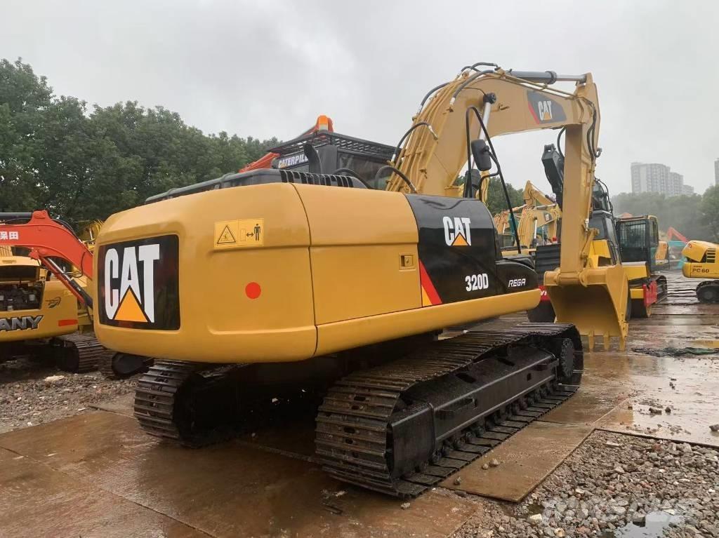 CAT 320 D Lánctalpas kotrók