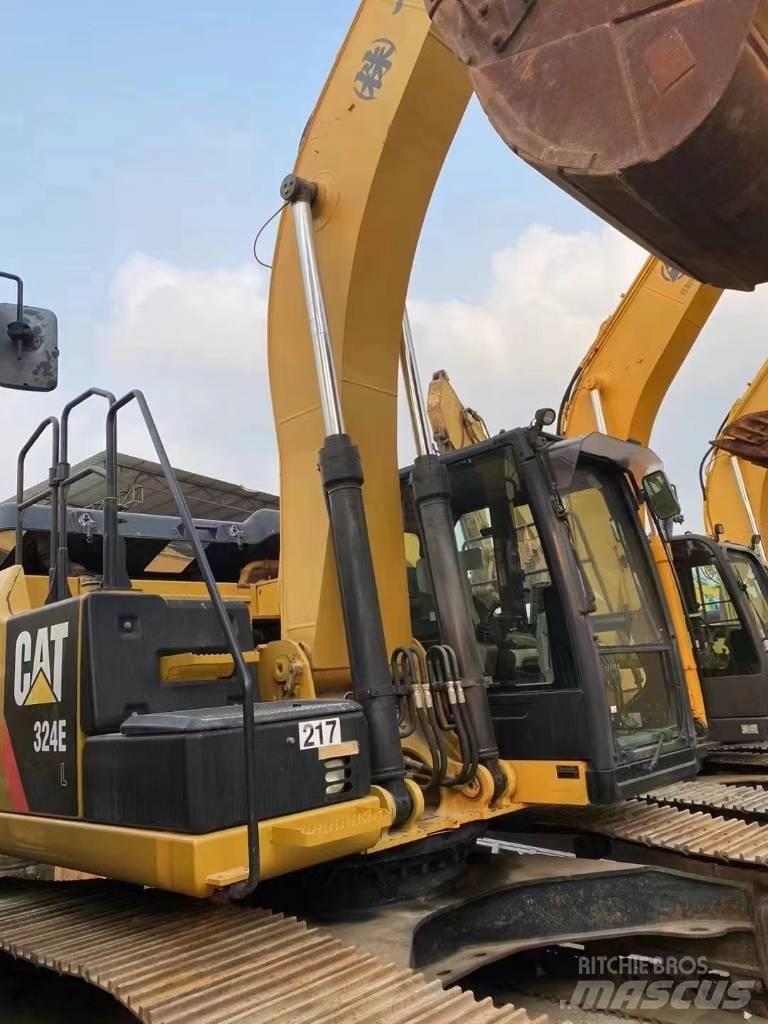 CAT 324 E Lánctalpas kotrók
