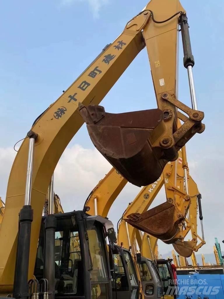 CAT 324 E Lánctalpas kotrók