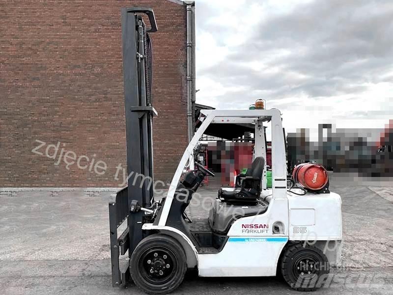 Nissan UG1F2A35DU Gázüzemű targoncák