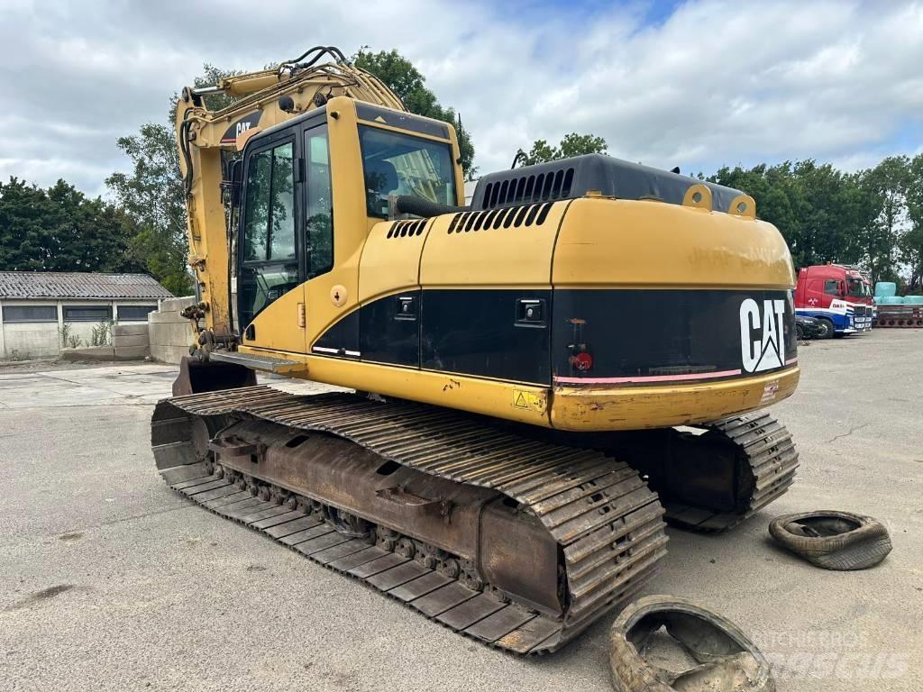 CAT 318 C L Lánctalpas kotrók