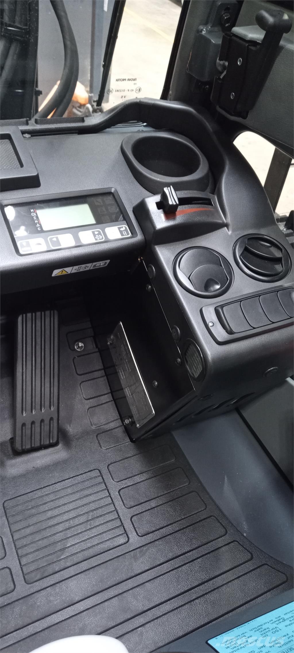 Toyota 52-8FDF25 Dízel targoncák