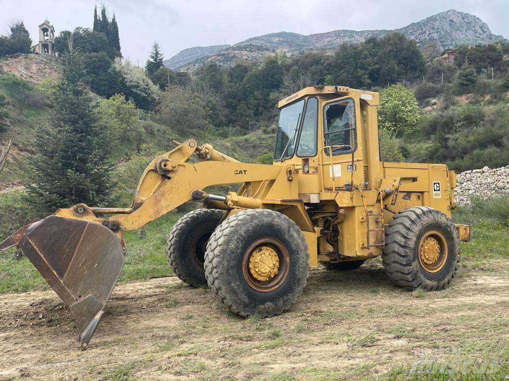 CAT 950B Gumikerekes homlokrakodók