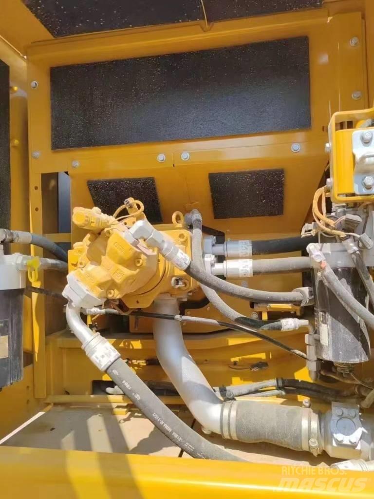 CAT 336 Lánctalpas kotrók