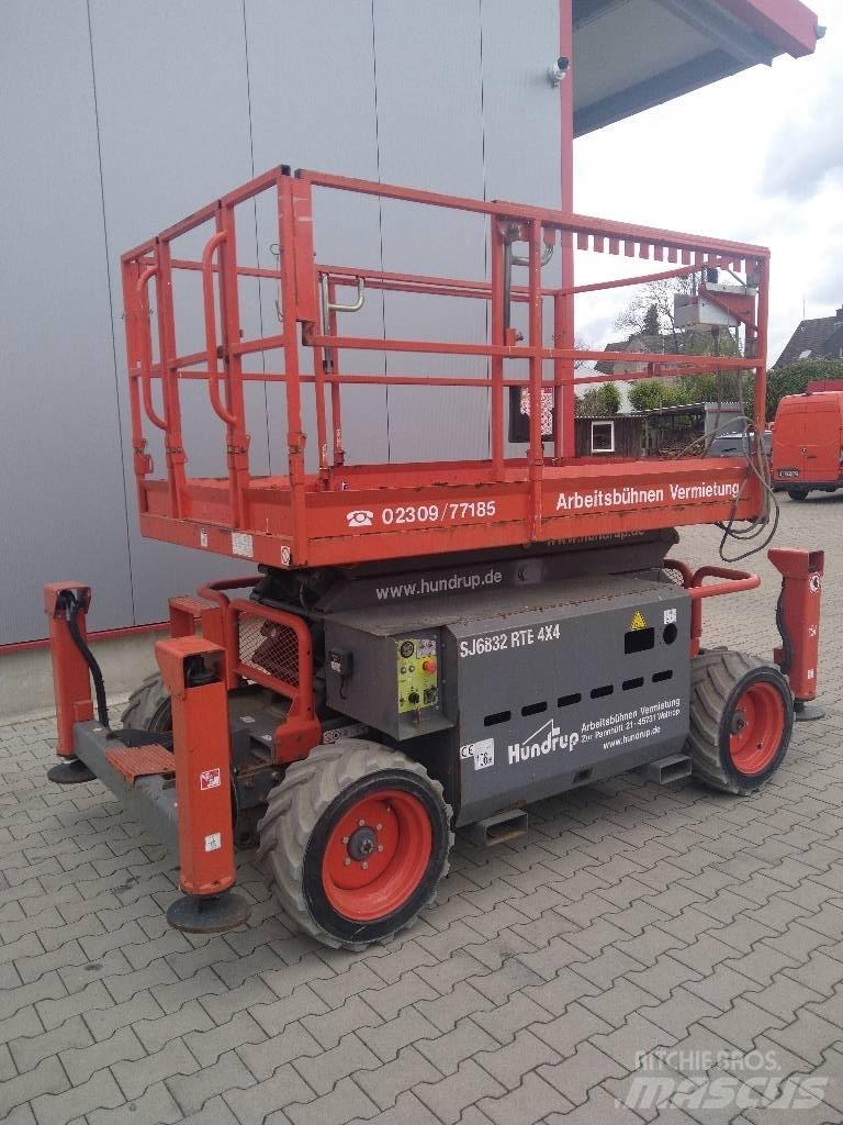 SkyJack SJ 6832 RTE Ollós emelők