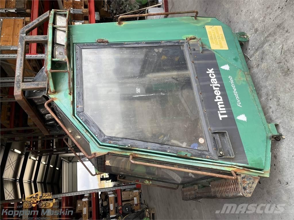 Timberjack 1270 Vezetőfülke és belső tartozékok