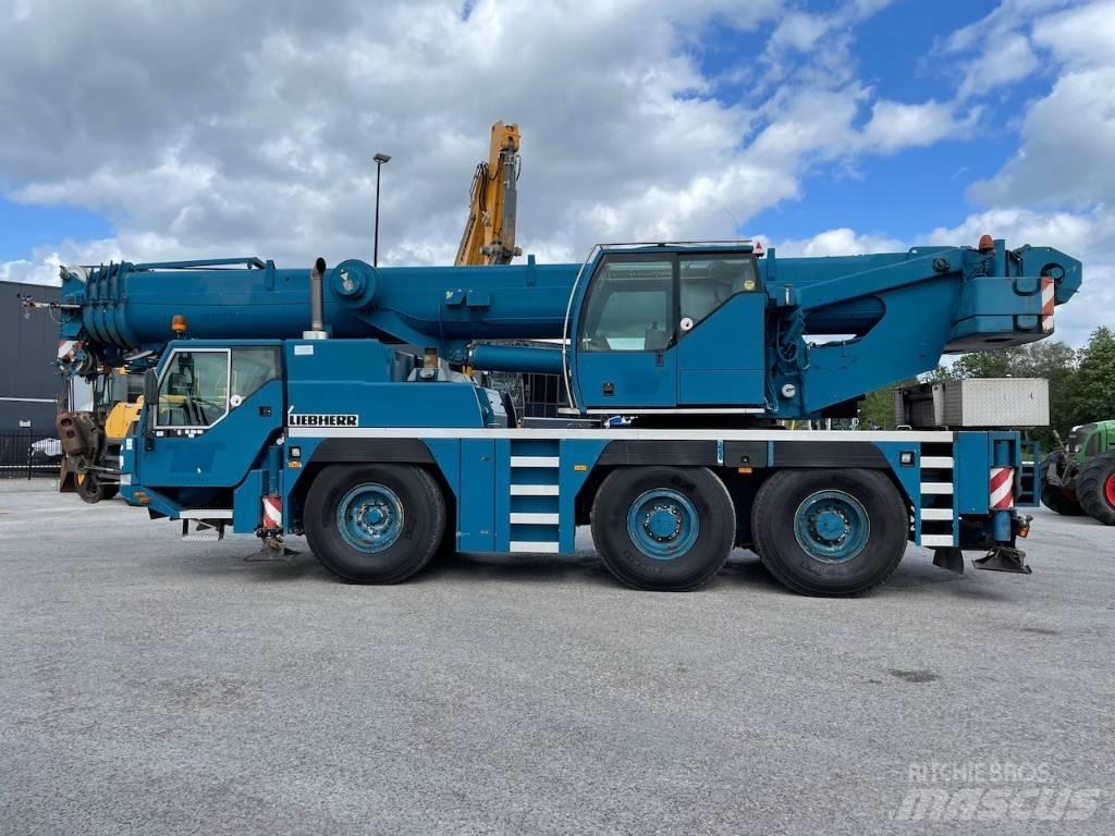 Liebherr LTM 1055-1 Terepdaruk