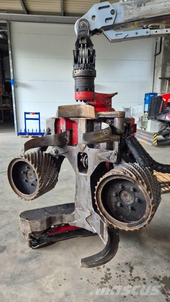 Komatsu S 132 Gallyazógépek