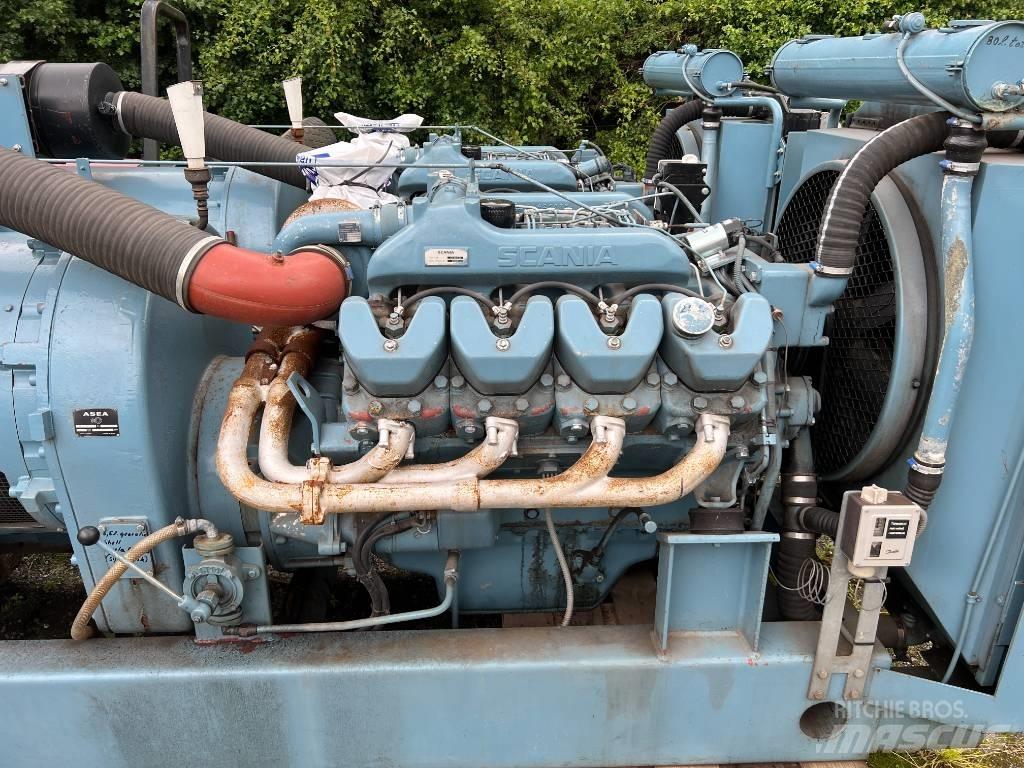 Scania DS14 Motorok