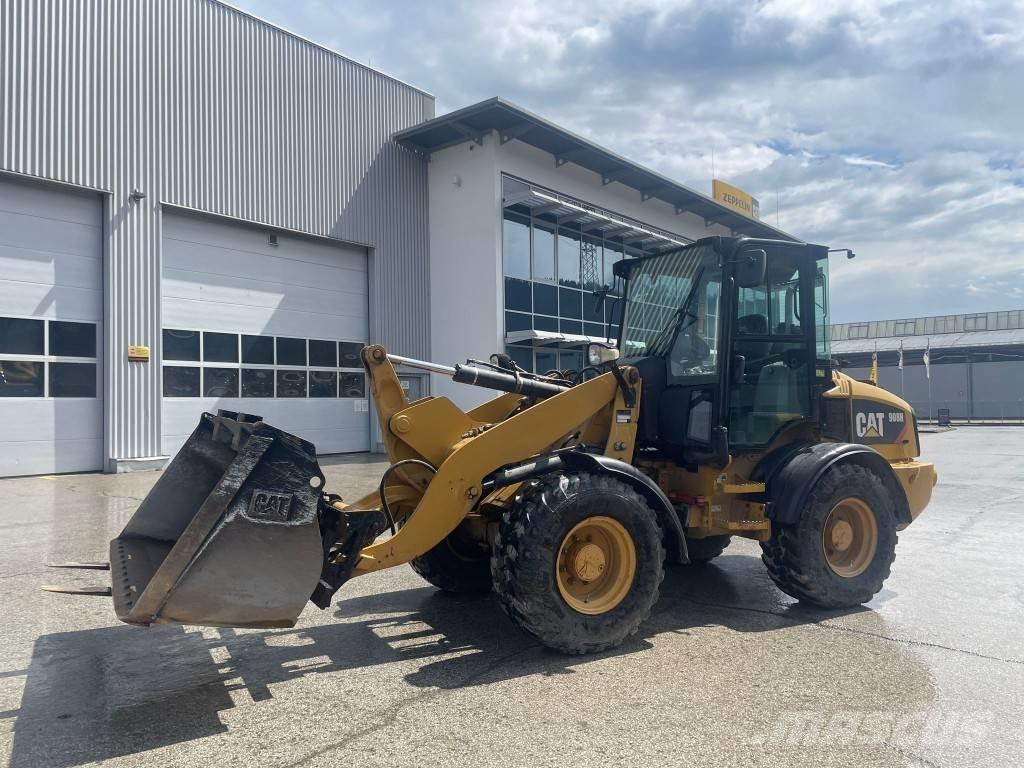 CAT 908 H 2 Gumikerekes homlokrakodók