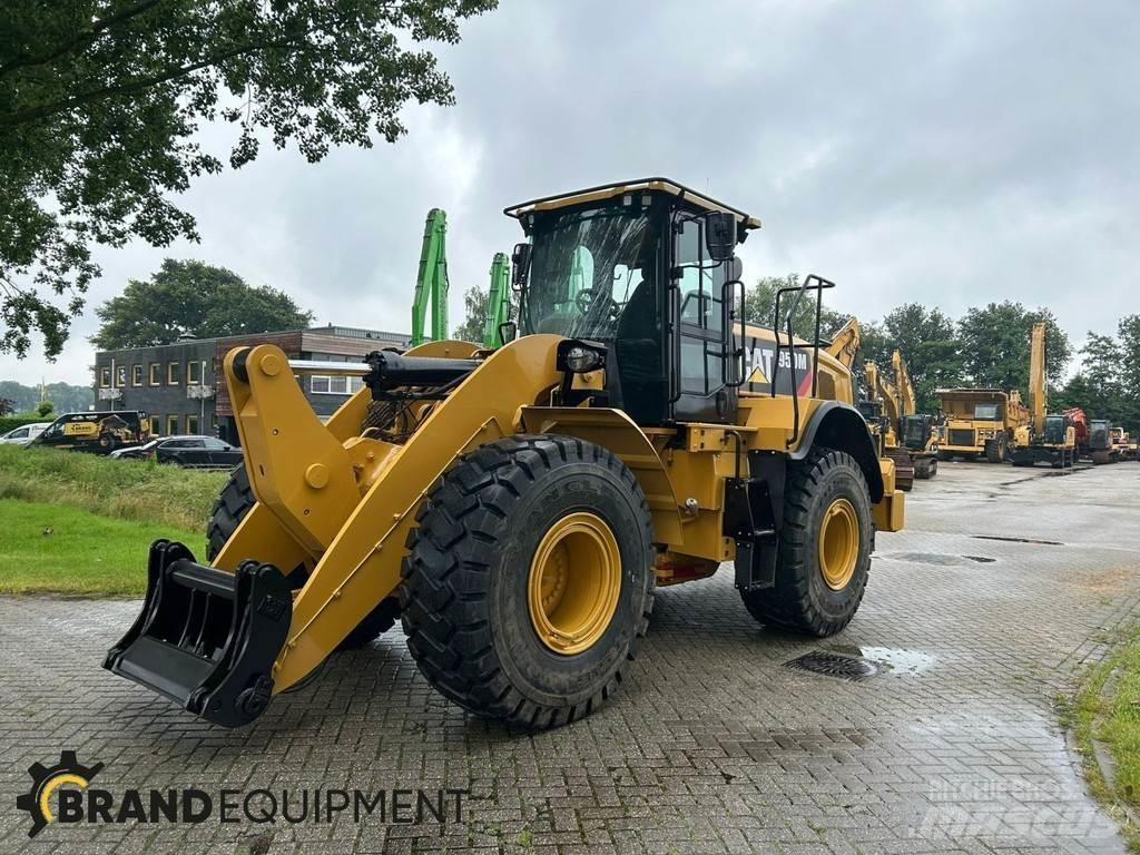CAT 950M Gumikerekes homlokrakodók