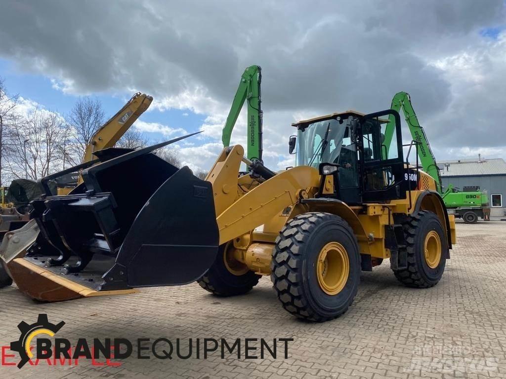 CAT 950M Gumikerekes homlokrakodók