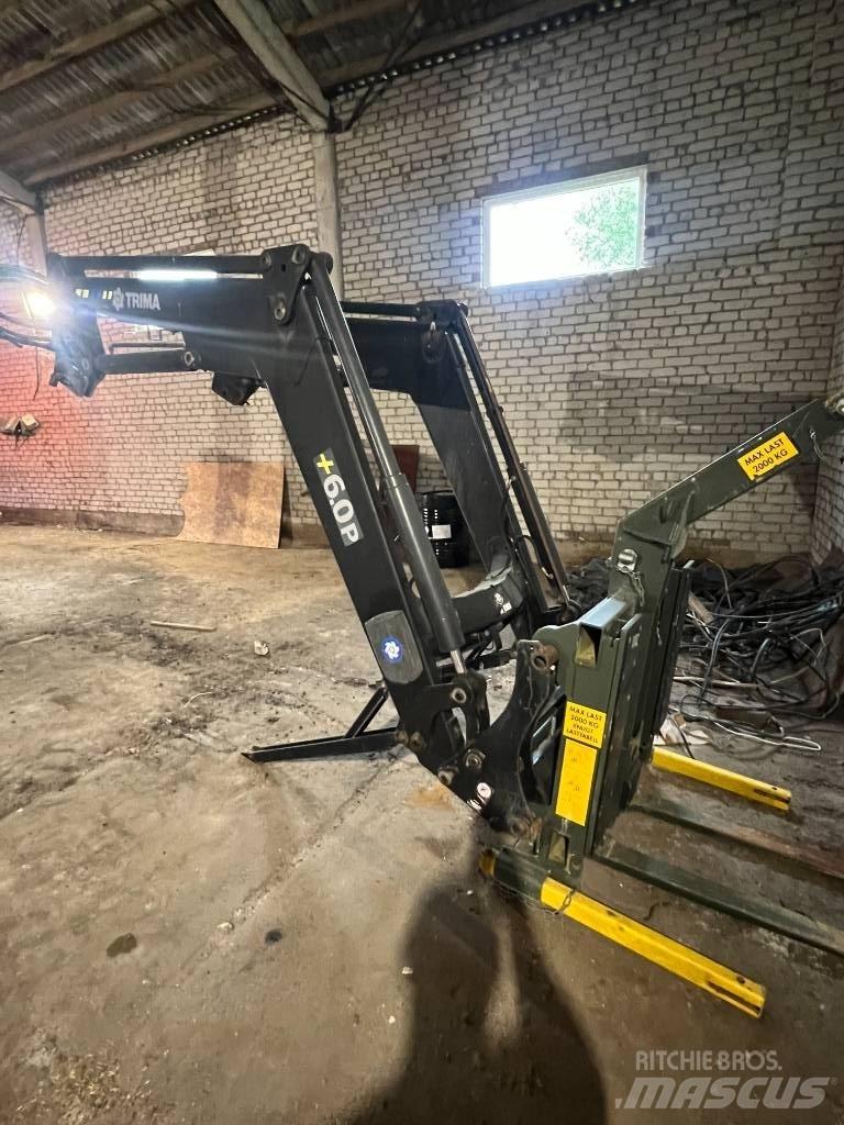 CLAAS Axion 840 Traktorok