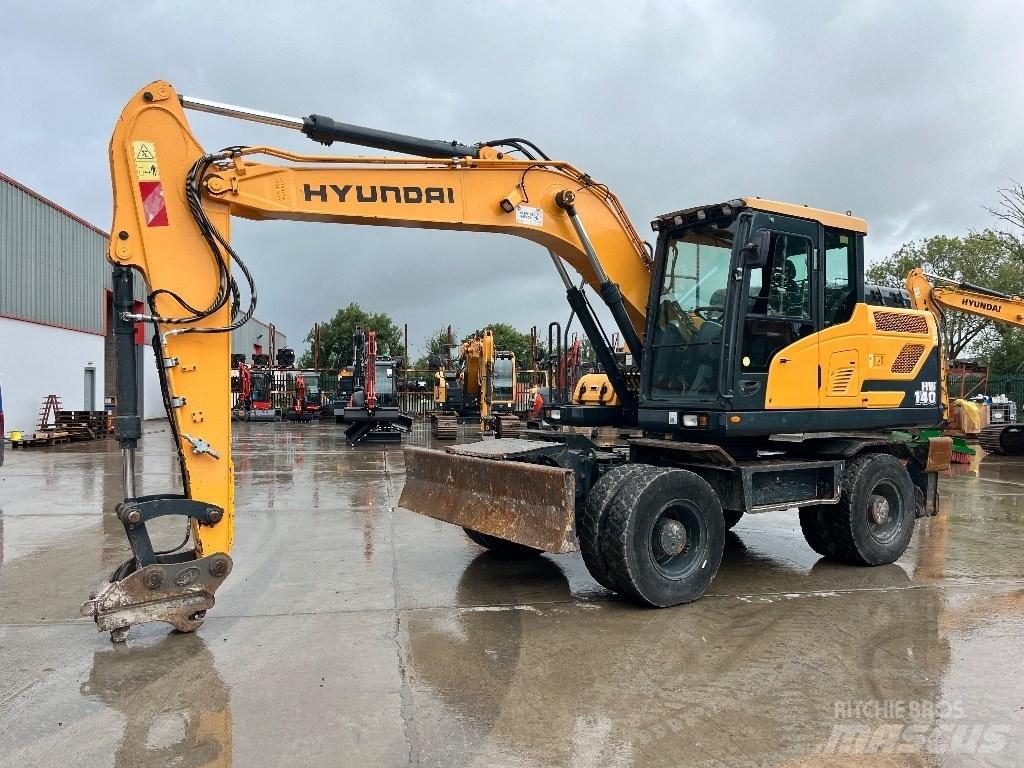 Hyundai HW140 Gumikerekes kotrók