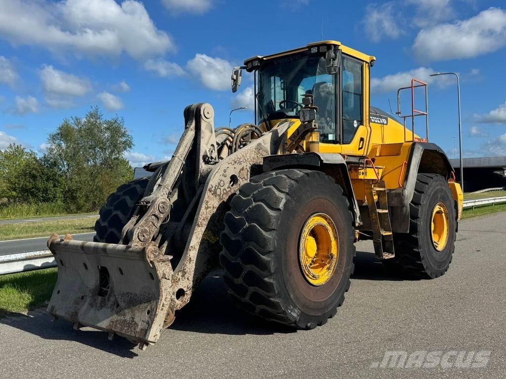 Volvo L220H Gumikerekes homlokrakodók