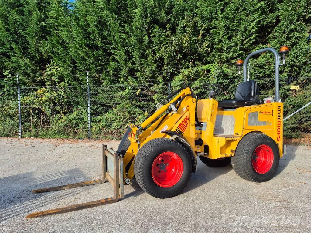 Knikmops KM 130 Gumikerekes homlokrakodók