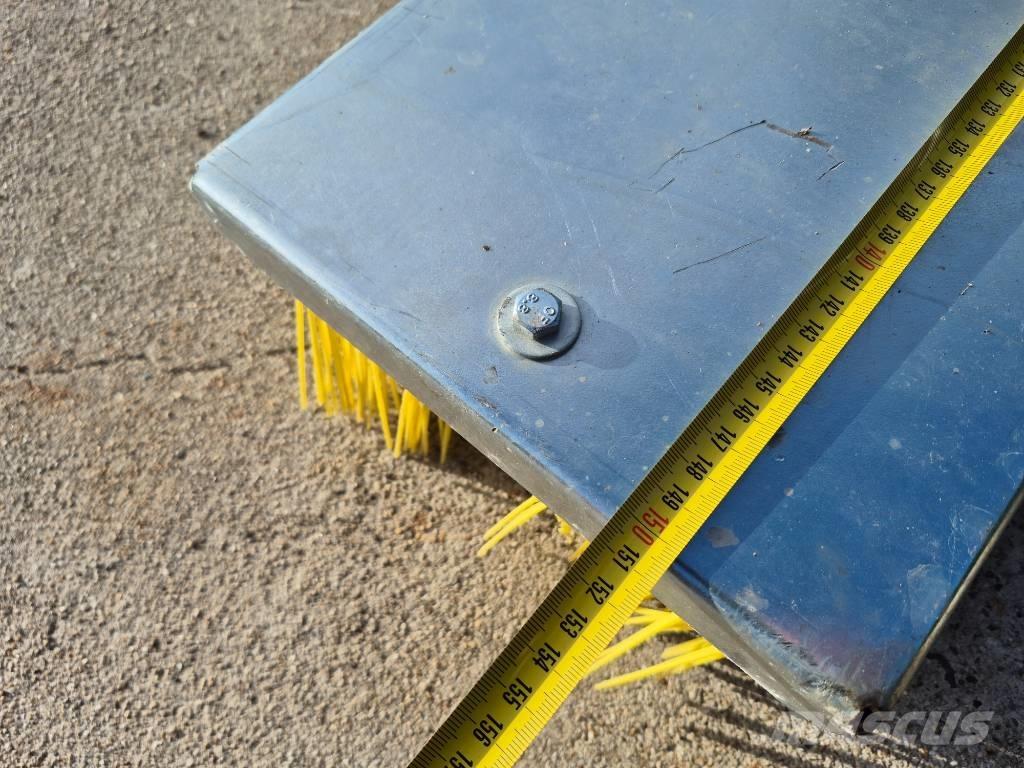 Knikmops KM 130 Gumikerekes homlokrakodók