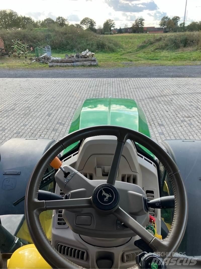 John Deere 6R250 Traktorok