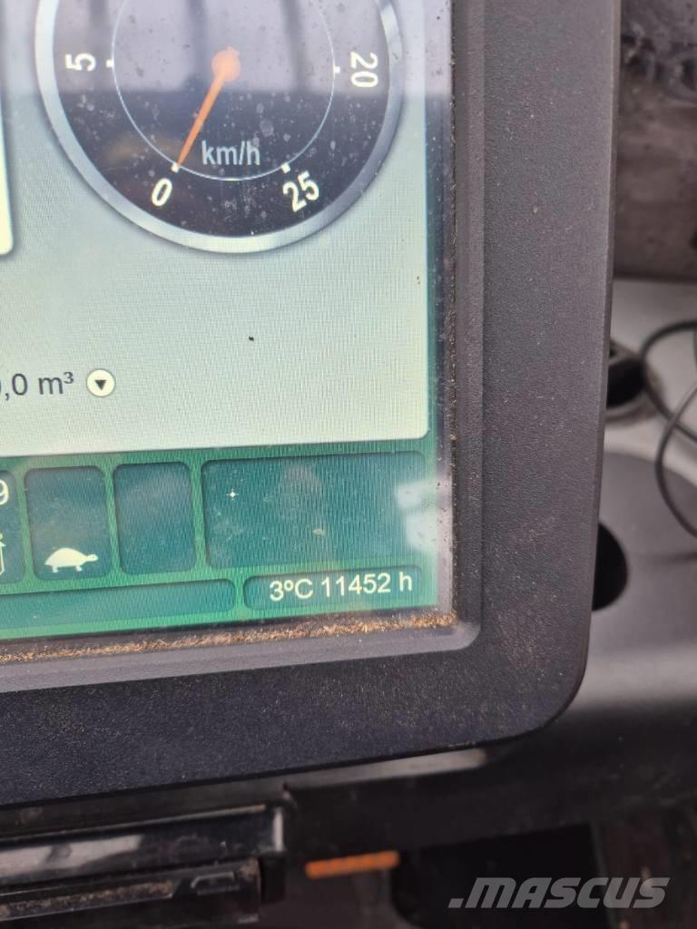 John Deere 1210 G Kihordók