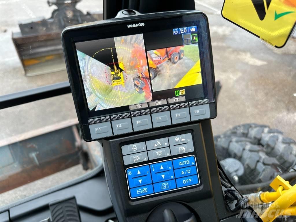 Komatsu PW160-11 Gumikerekes kotrók