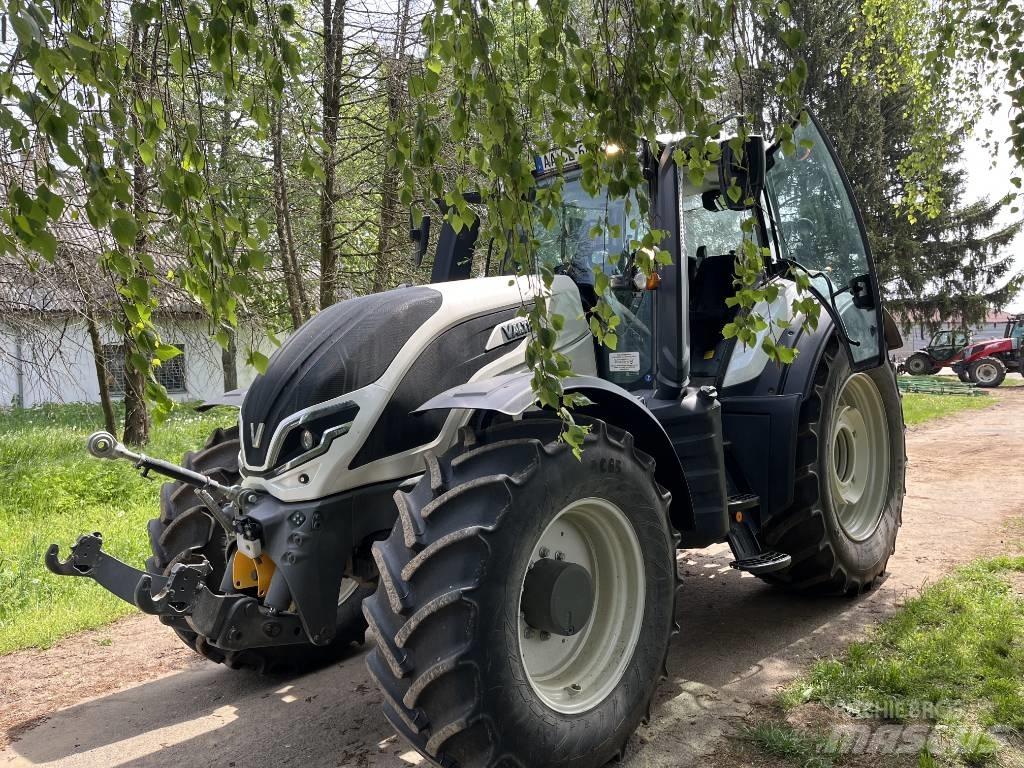 Valtra T 255 Traktorok