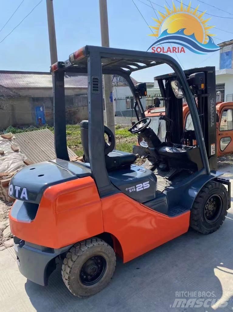 Toyota FD25 Dízel targoncák