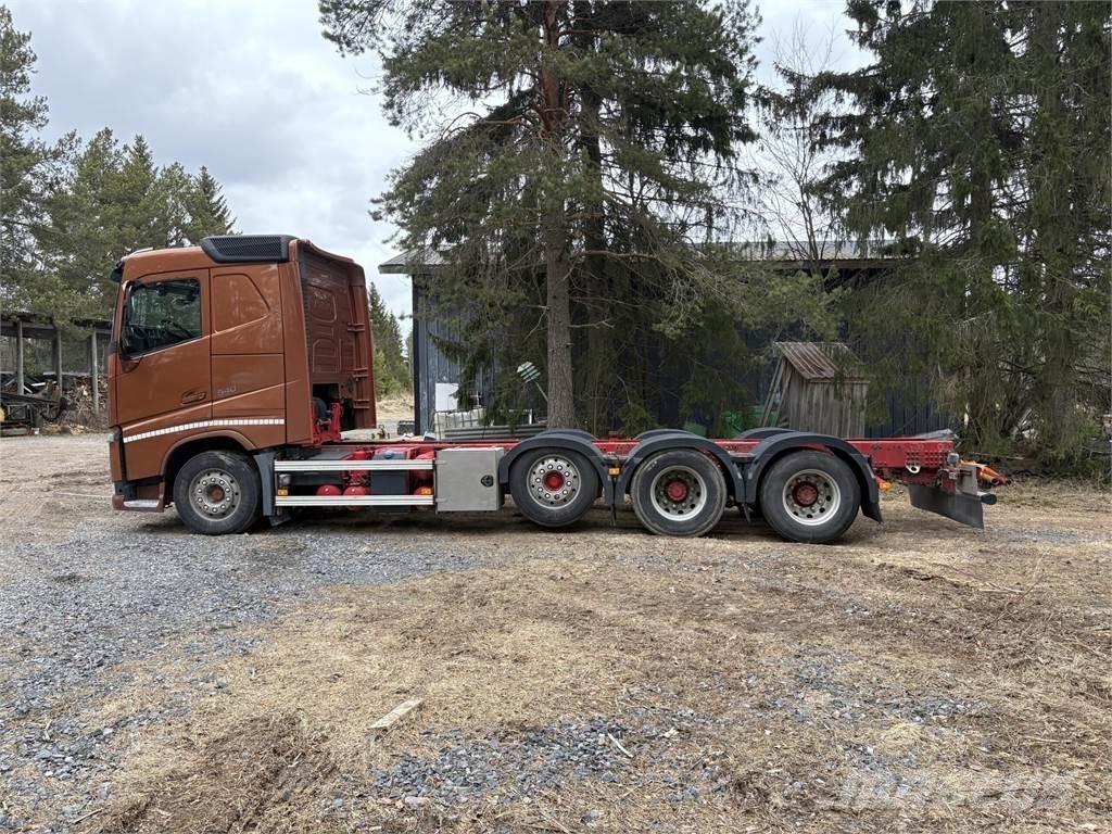Volvo FH 540 8*4 Fülkés alváz