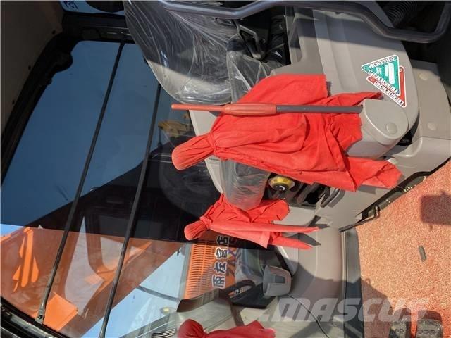 Hitachi ZX240 Lánctalpas kotrók