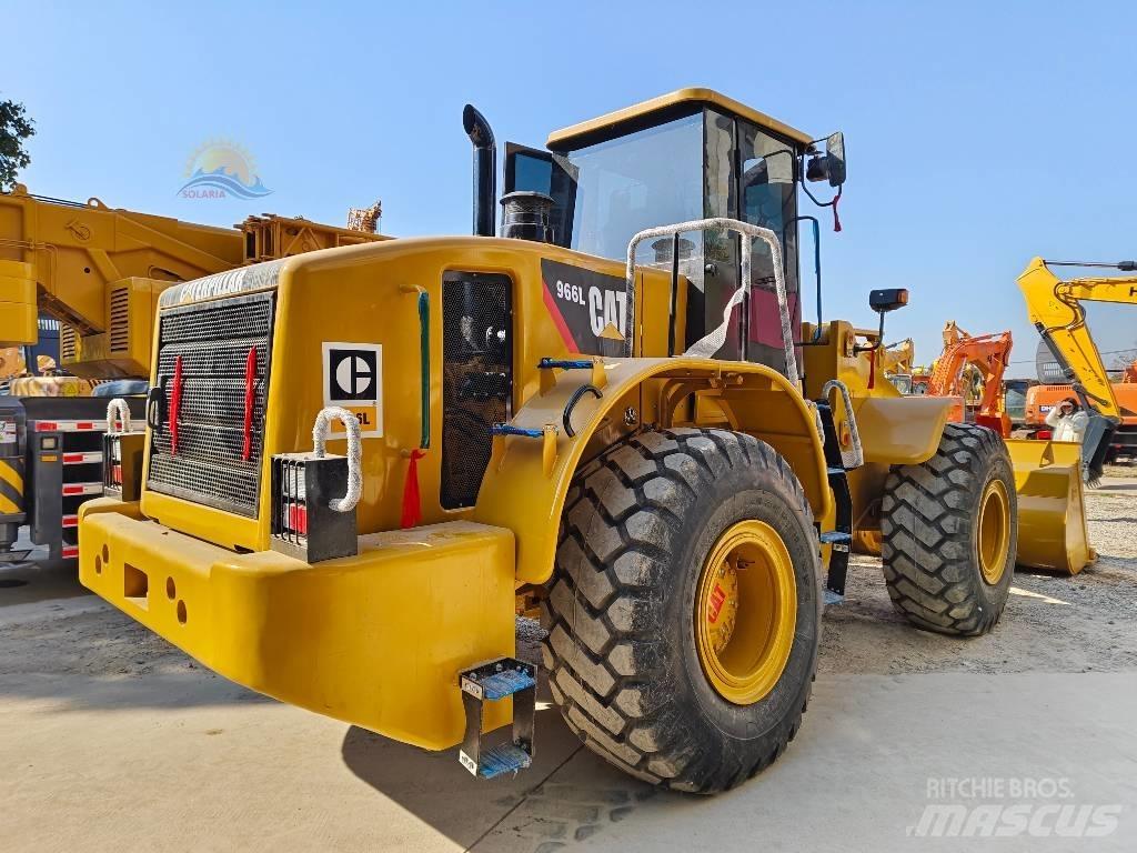 CAT 966 L Gumikerekes homlokrakodók