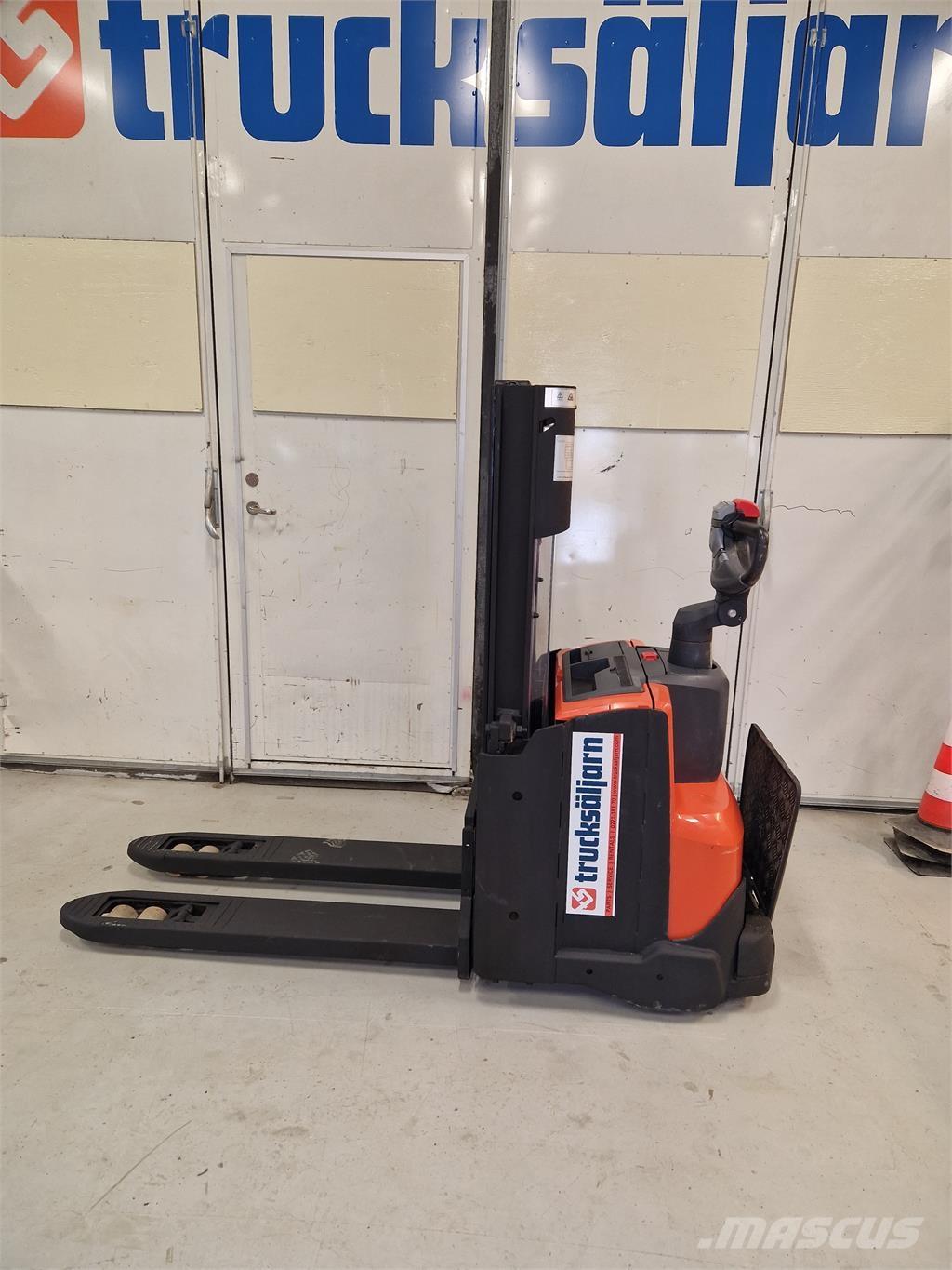 Toyota SWE200D Elektromos gyalogkíséretű targoncák