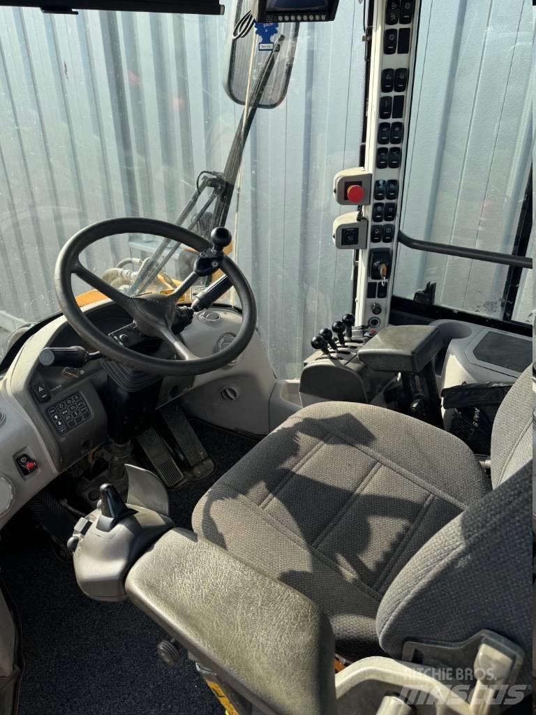 Volvo L 90 G Gumikerekes homlokrakodók