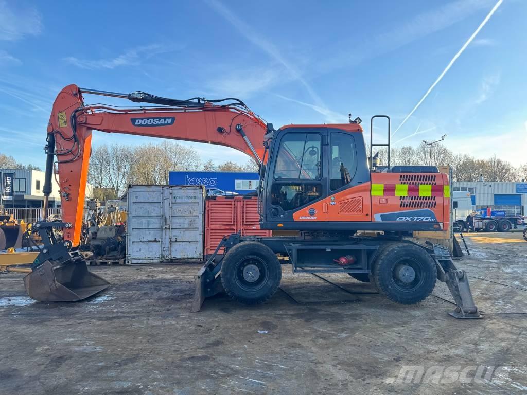 Doosan DX 170 W - 5 Gumikerekes kotrók