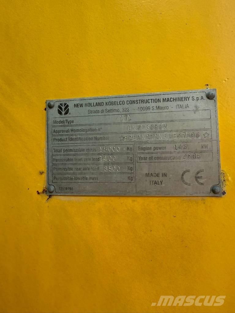 New Holland W 170 TC Gumikerekes homlokrakodók