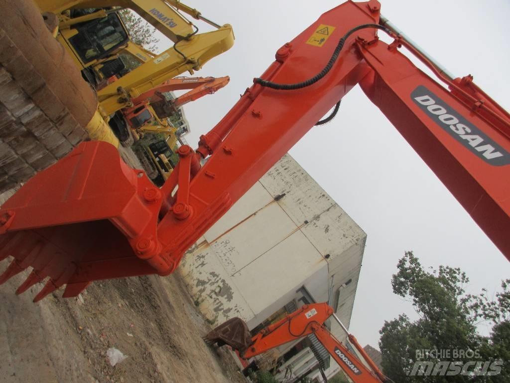 Doosan DH 150 LC-7 Gumikerekes kotrók