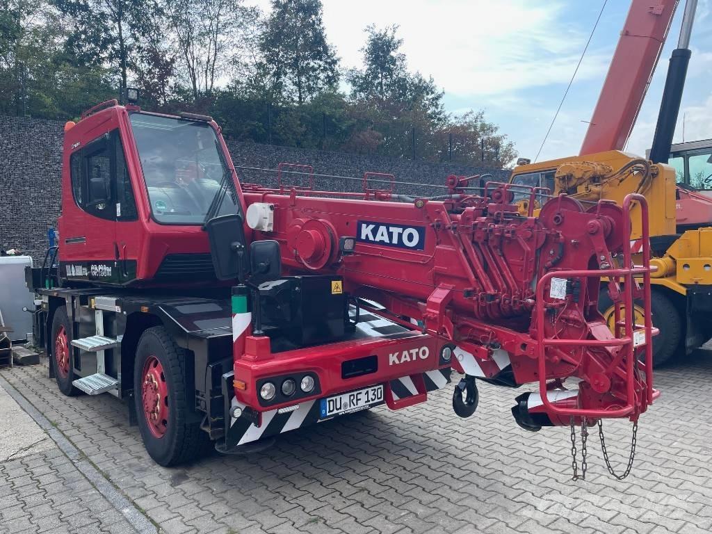 Kato CR-130Rf Mobil daruk