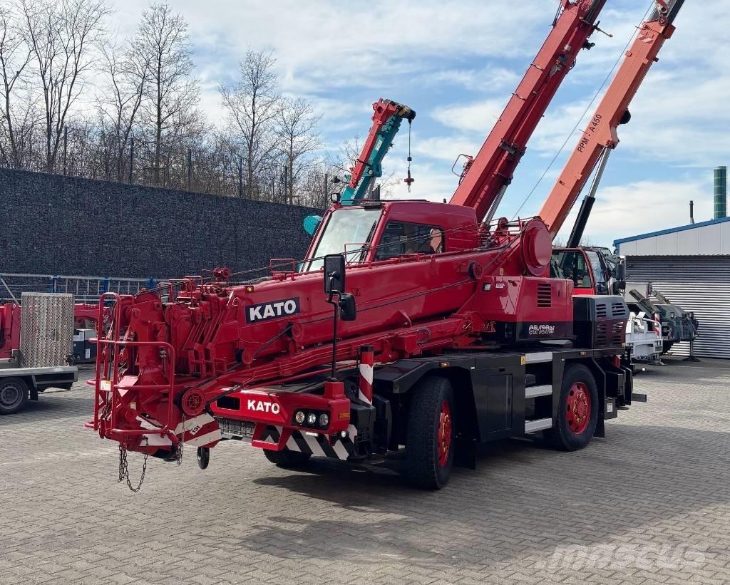Kato CR-130Rf Mobil daruk