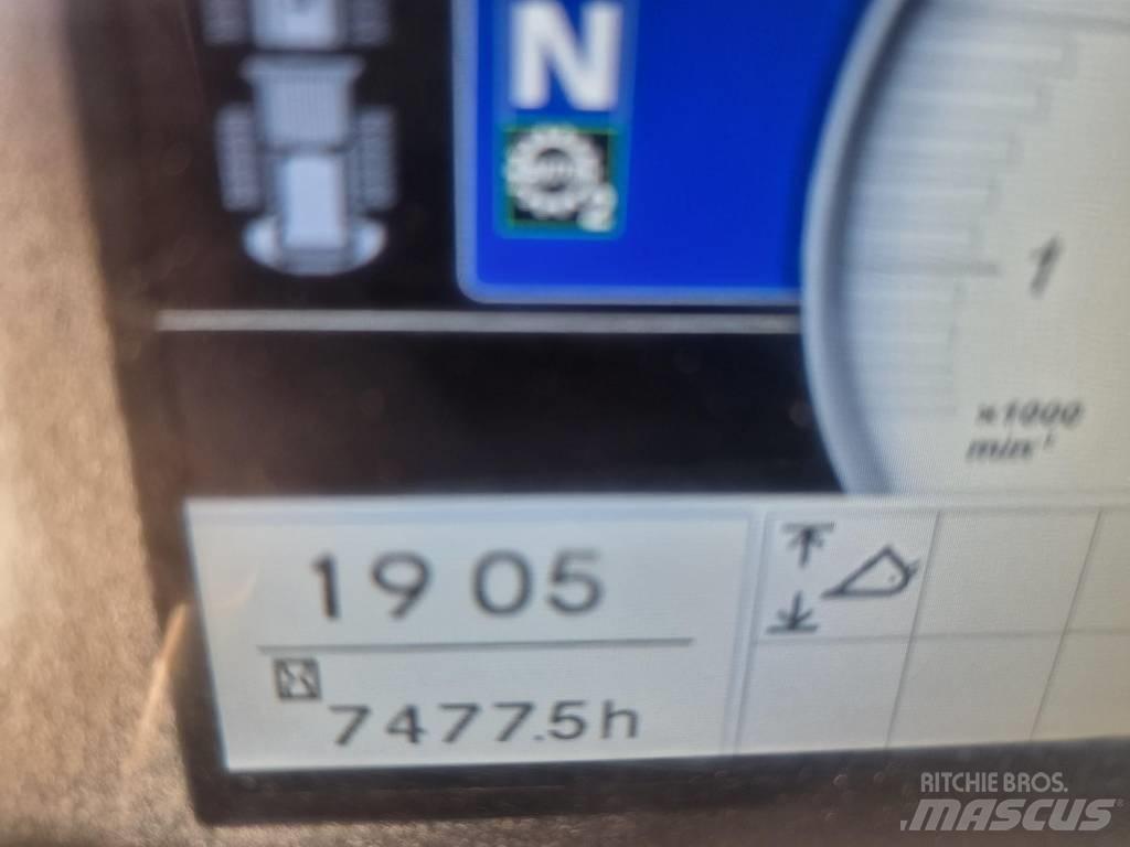 Hitachi ZW330-6 Gumikerekes homlokrakodók