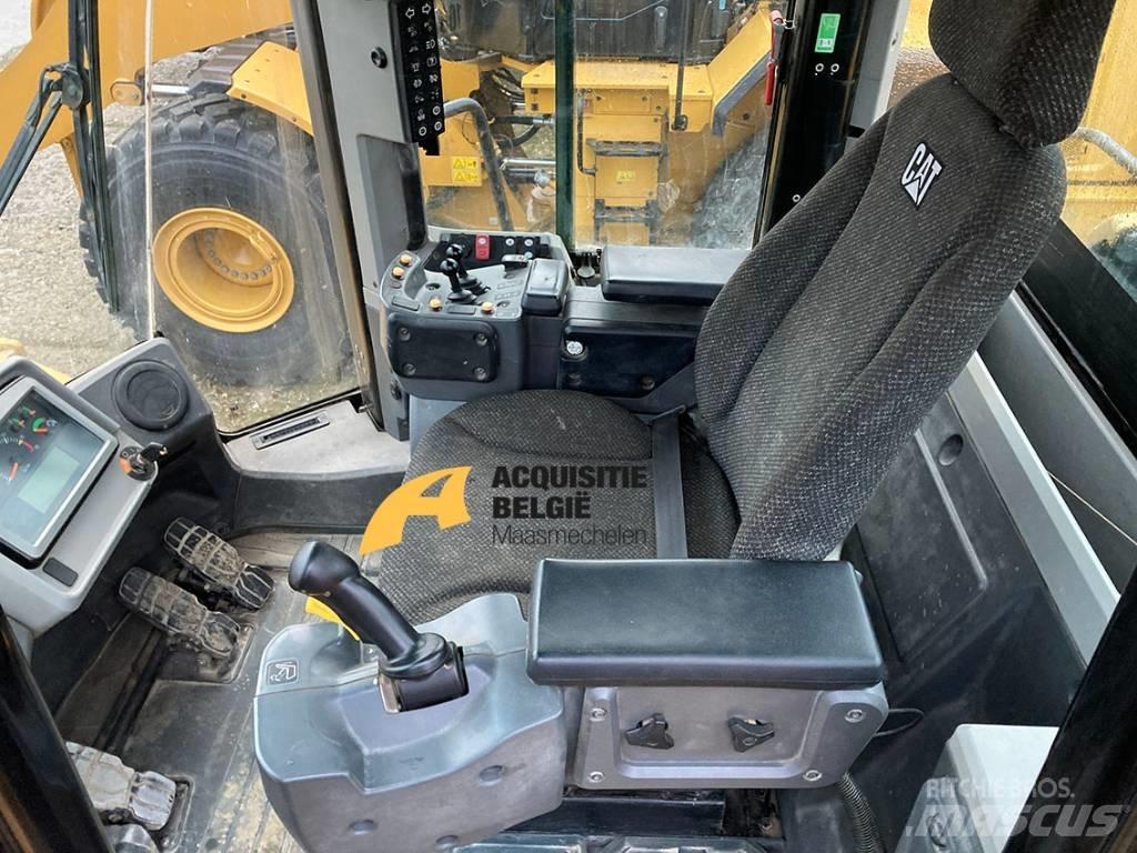 CAT 966M Gumikerekes homlokrakodók