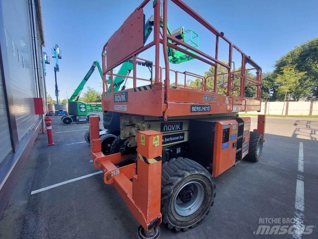 JLG 330 LRT Ollós emelők