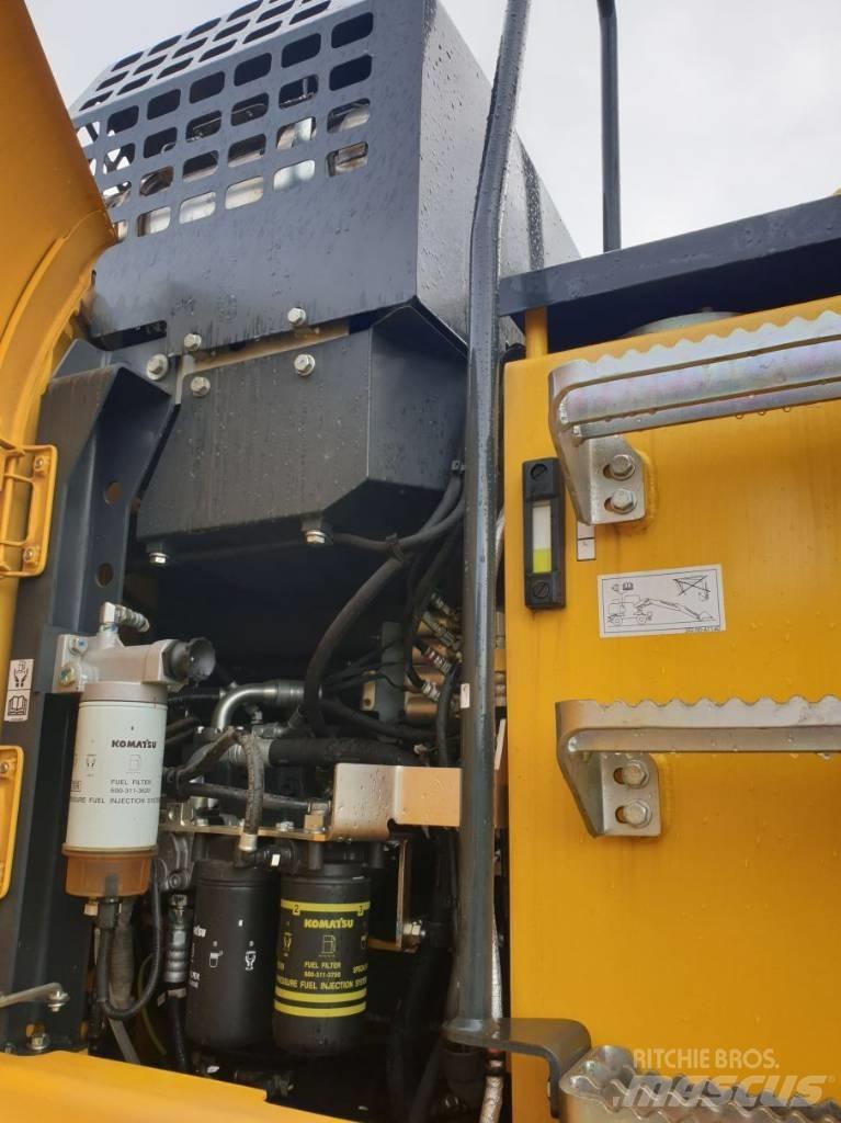 Komatsu PW148-11EO Gumikerekes kotrók