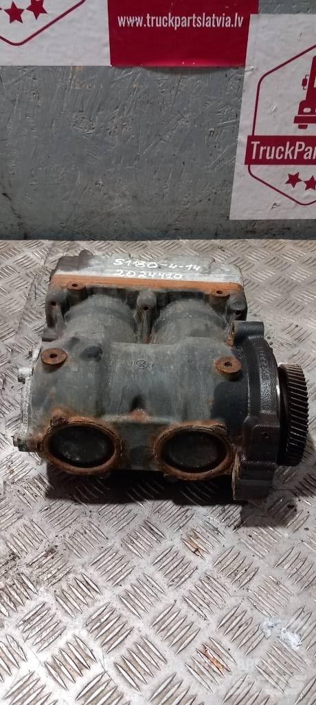 Scania P 360.    2024410 Motorok