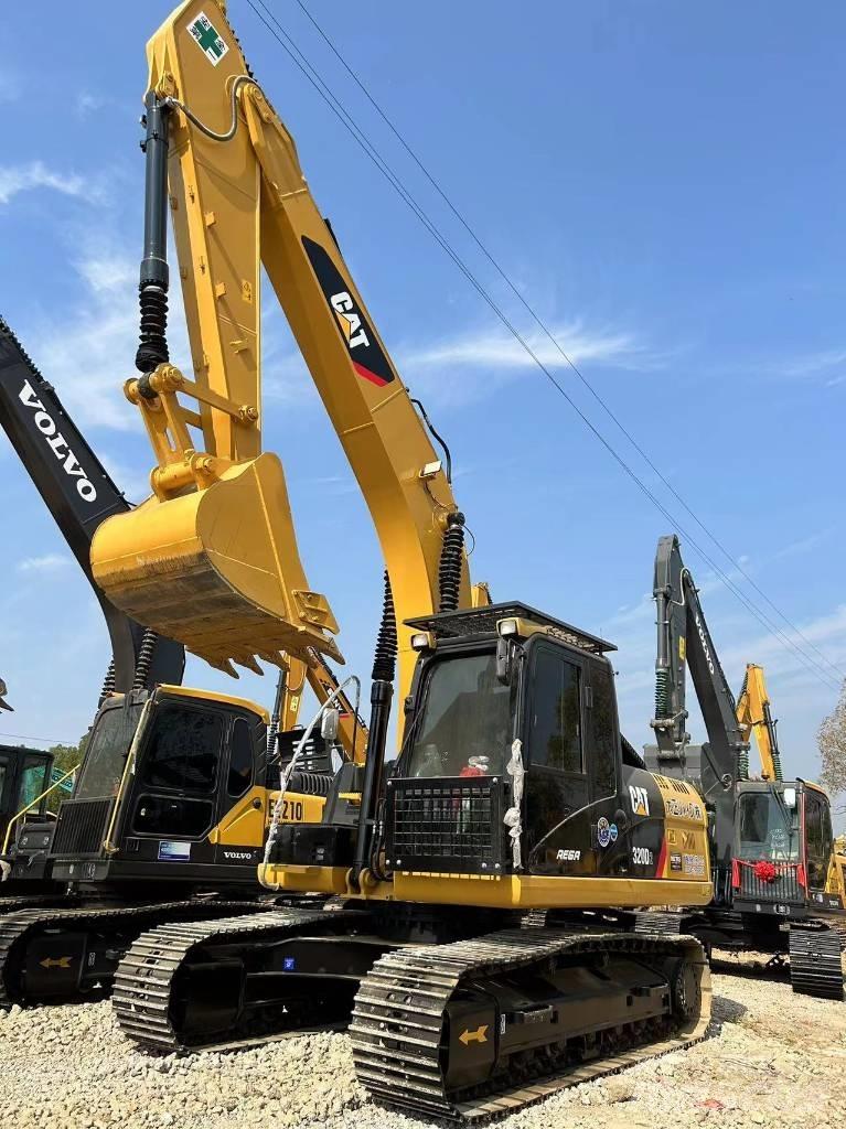 CAT 320D2 Közepes (midi) kotrók 7 t - 12 t