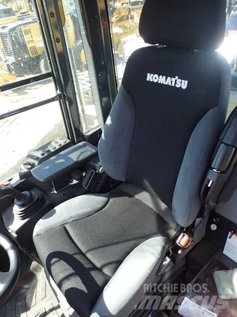 Komatsu WA320-8 Gumikerekes homlokrakodók
