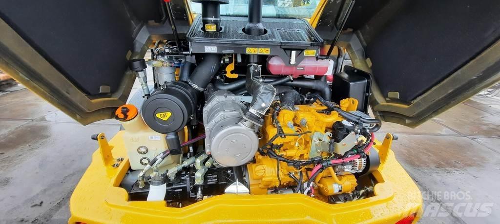 CAT 908M Gumikerekes homlokrakodók